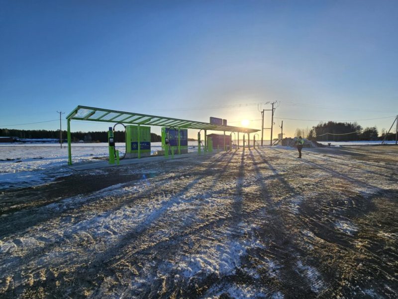 Neste Lataus Lapinjärvi Pukaron Paroni